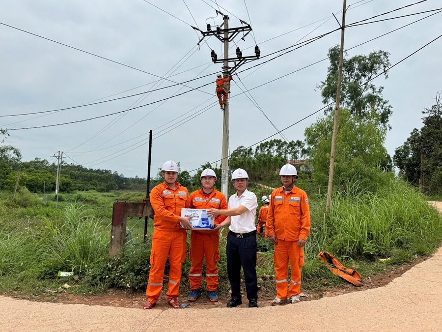 EVNNPC: Lan tỏa tinh thần Tháng Công nhân, hướng về lực lượng trực tiếp sản xuất 7