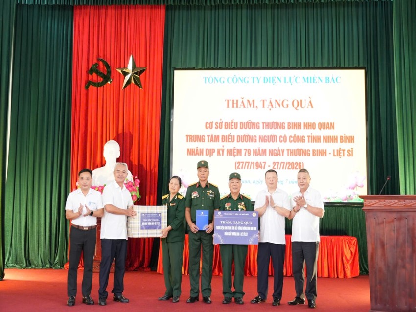 EVNNPC tri ân người có công với cách mạng nhân kỷ niệm 79 năm Ngày Thương binh - Liệt sĩ