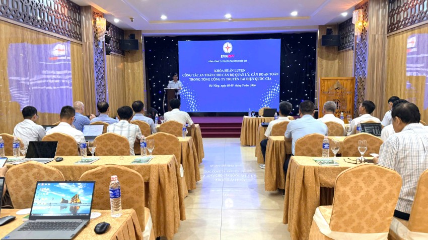 EVNNPT tổ chức khóa huấn luyện công tác an toàn cho cán bộ quản lý, cán bộ an toàn 