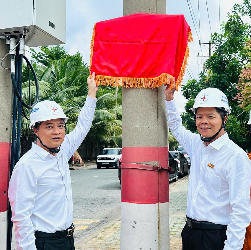 GẮN BIỂN CÔNG TRÌNH – GẮN NIỀM TỰ HÀO TRÊN CHẶNG ĐƯỜNG 50 NĂM PHÁT TRIỂN