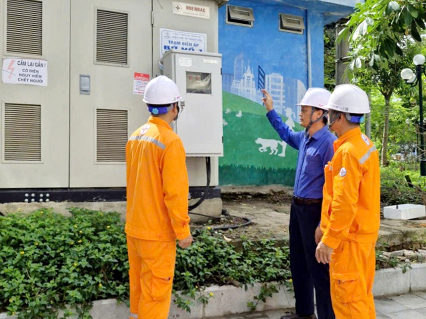 Gương lao động tiêu biểu của ngành điện Xứ Thanh - Tận tụy với công việc, trách nhiệm vì dòng điện an toàn, ổn định 2