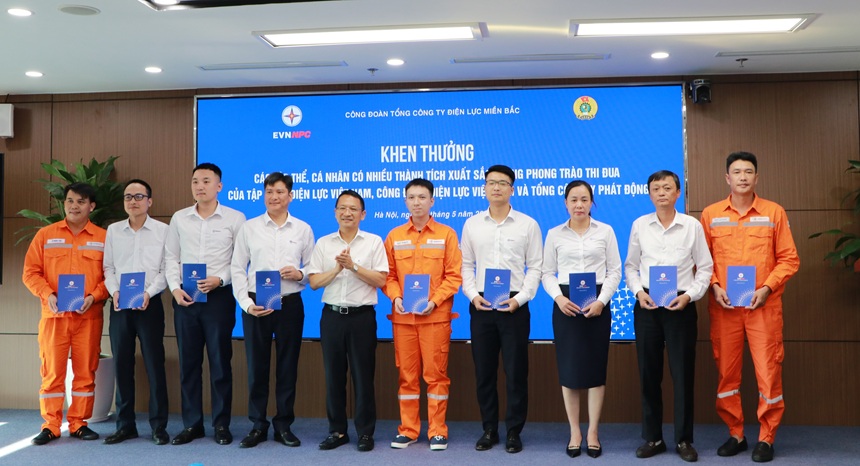 Gương lao động tiêu biểu của ngành điện Xứ Thanh - Tận tụy với công việc, trách nhiệm vì dòng điện an toàn, ổn định 3