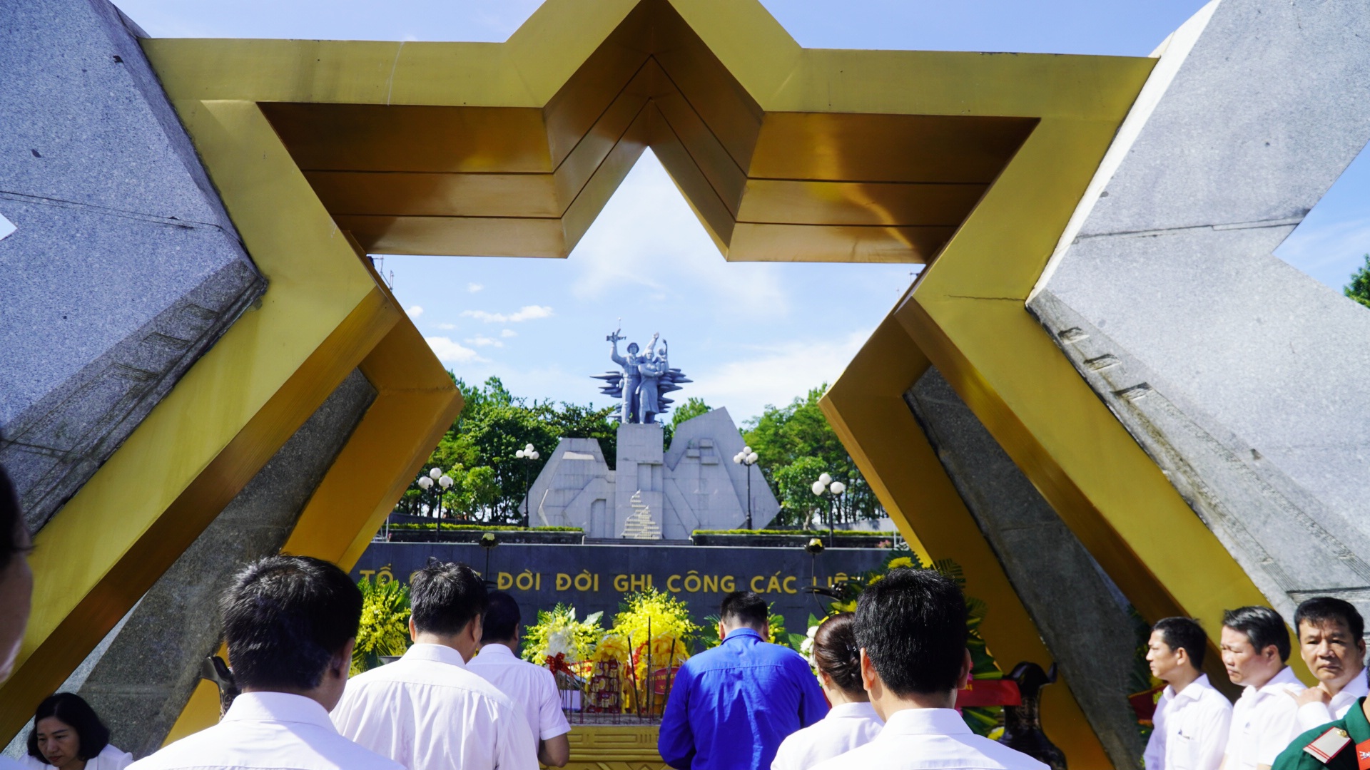 Hành trình tri ân trên những địa chỉ đỏ 1