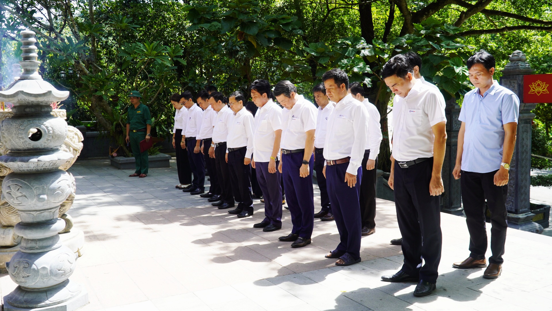 Hành trình tri ân trên những địa chỉ đỏ