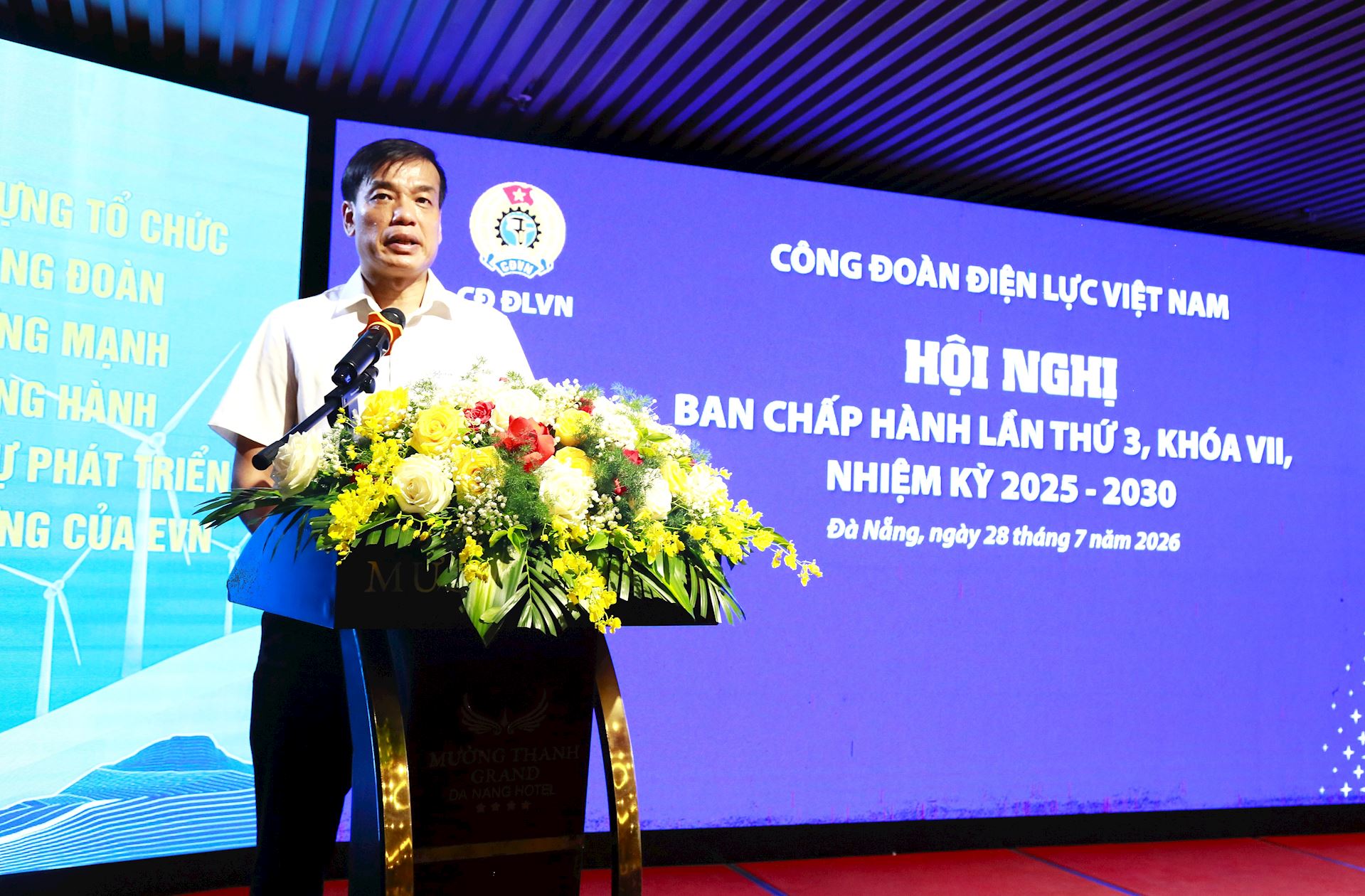Hội nghị Ban Chấp hành Công đoàn Điện lực Việt Nam lần thứ ba, khóa VII 3