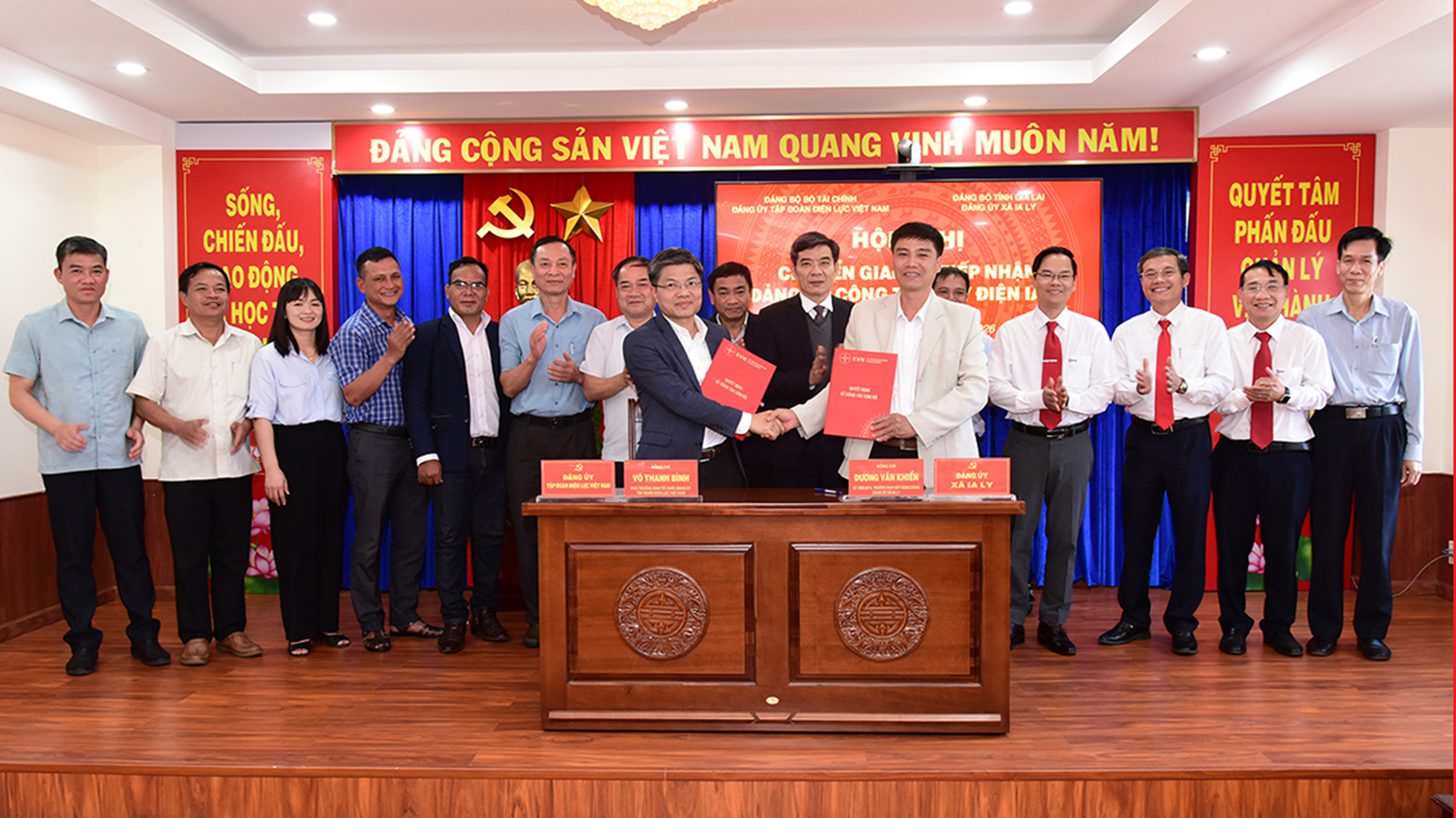 Hội nghị chuyển giao và tiếp nhận Đảng bộ Công ty thủy điện Ialy 2