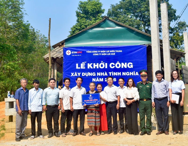 Khởi công xây dựng nhà tình nghĩa cho hộ gia đình có hoàn cảnh đặc biệt khó khăn tại phường Phong Điền, thành phố Huế 1