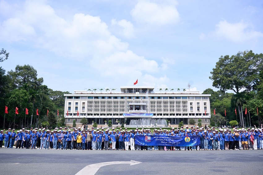 Một ngày đi qua lịch sử, mang về niềm tự hào 4