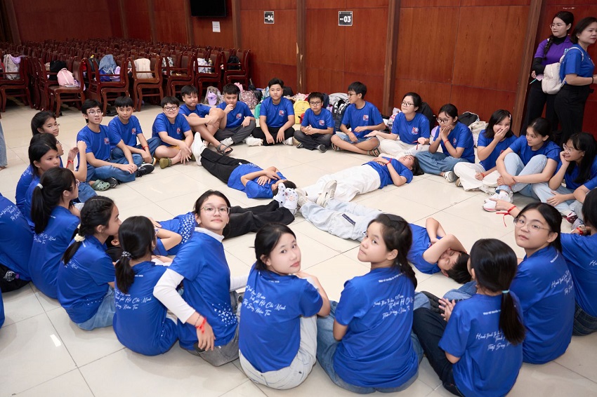 Một ngày đi qua lịch sử, mang về niềm tự hào 5