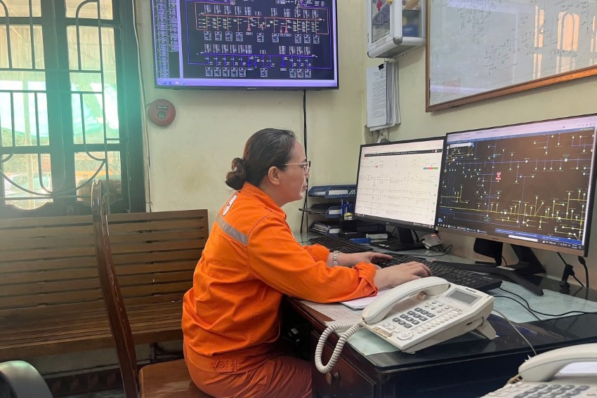 Nét đẹp nữ nhân viên ngành Điện: Chị Vũ Thị Lệ Thủy – tận tâm với nghề, trọn vẹn với gia đình 1