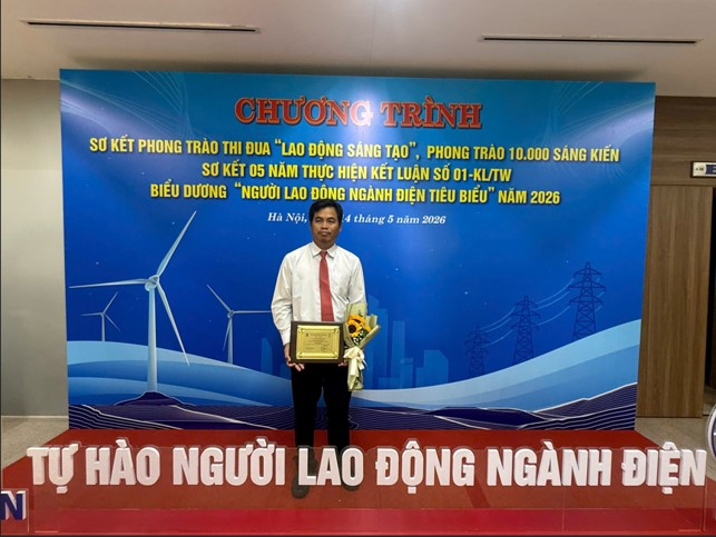Người cán bộ kỹ thuật nặng lòng với nghề Điện 1