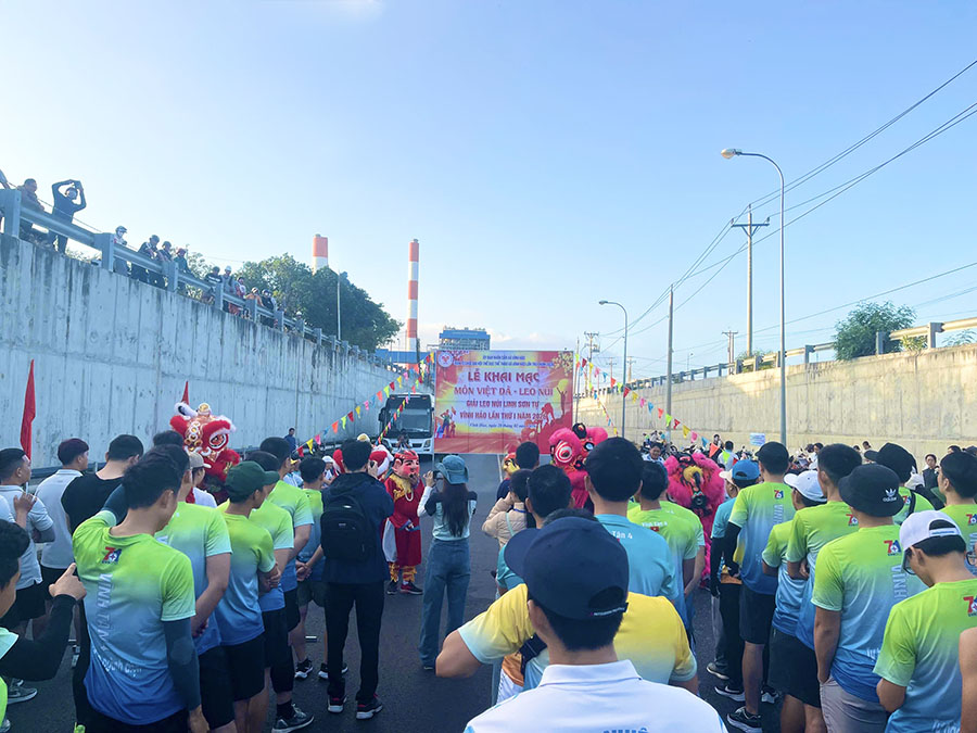 Nhà máy Nhiệt điện Vĩnh Tân 4: chinh phục đỉnh Linh sơn tự và Đồi cát Bình Thạnh – tăng cường gắn với kết địa phương