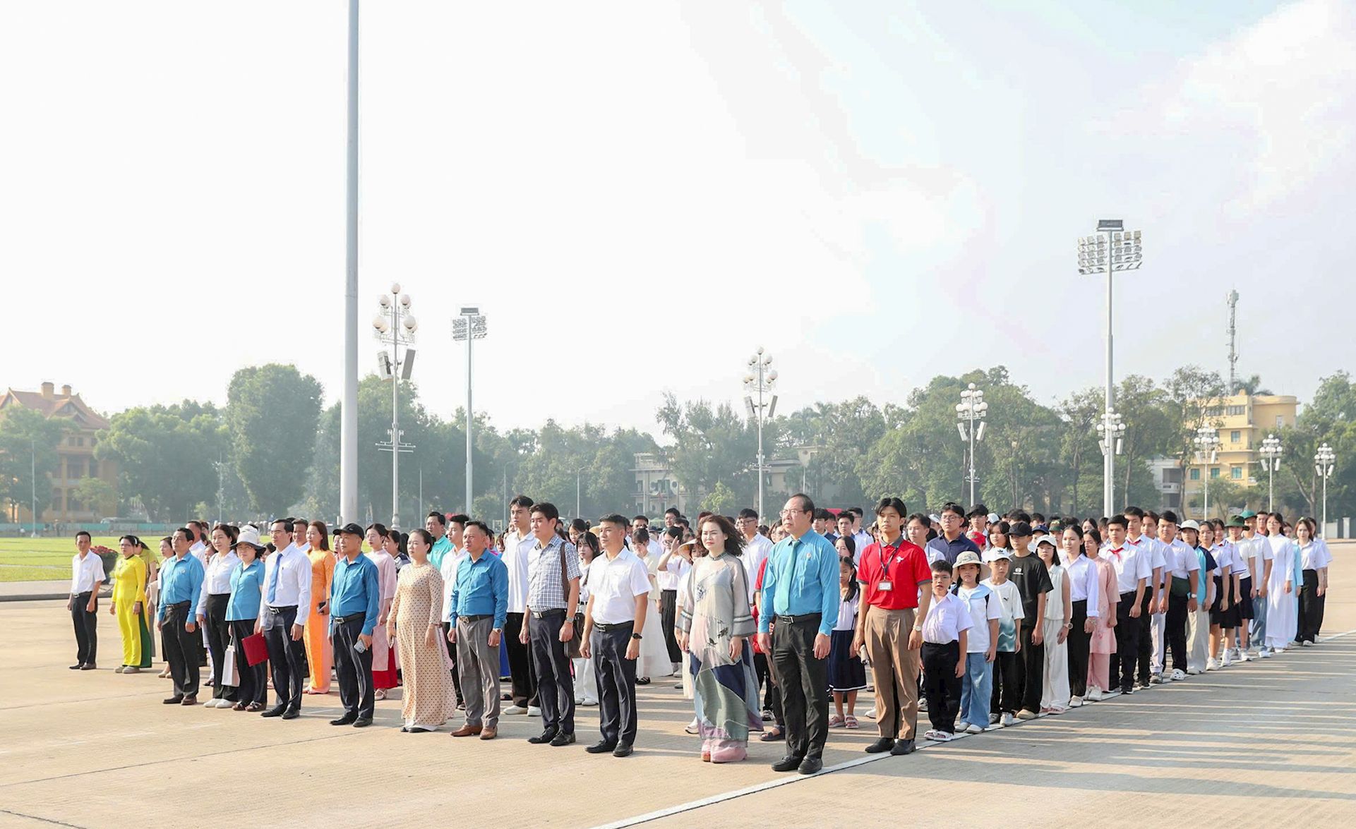 Những khoảnh khắc đáng nhớ trong ngày hội tôn vinh con CBCNV và gia đình EVN tiêu biểu