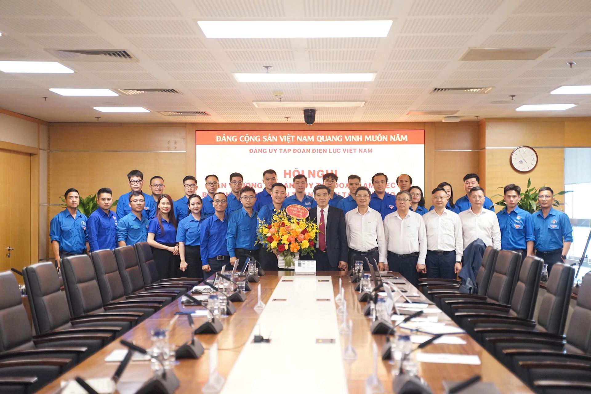 Phát huy vai trò xung kích, sáng tạo của đoàn viên thanh niên trong thực hiện nhiệm vụ chính trị của Tập đoàn 2