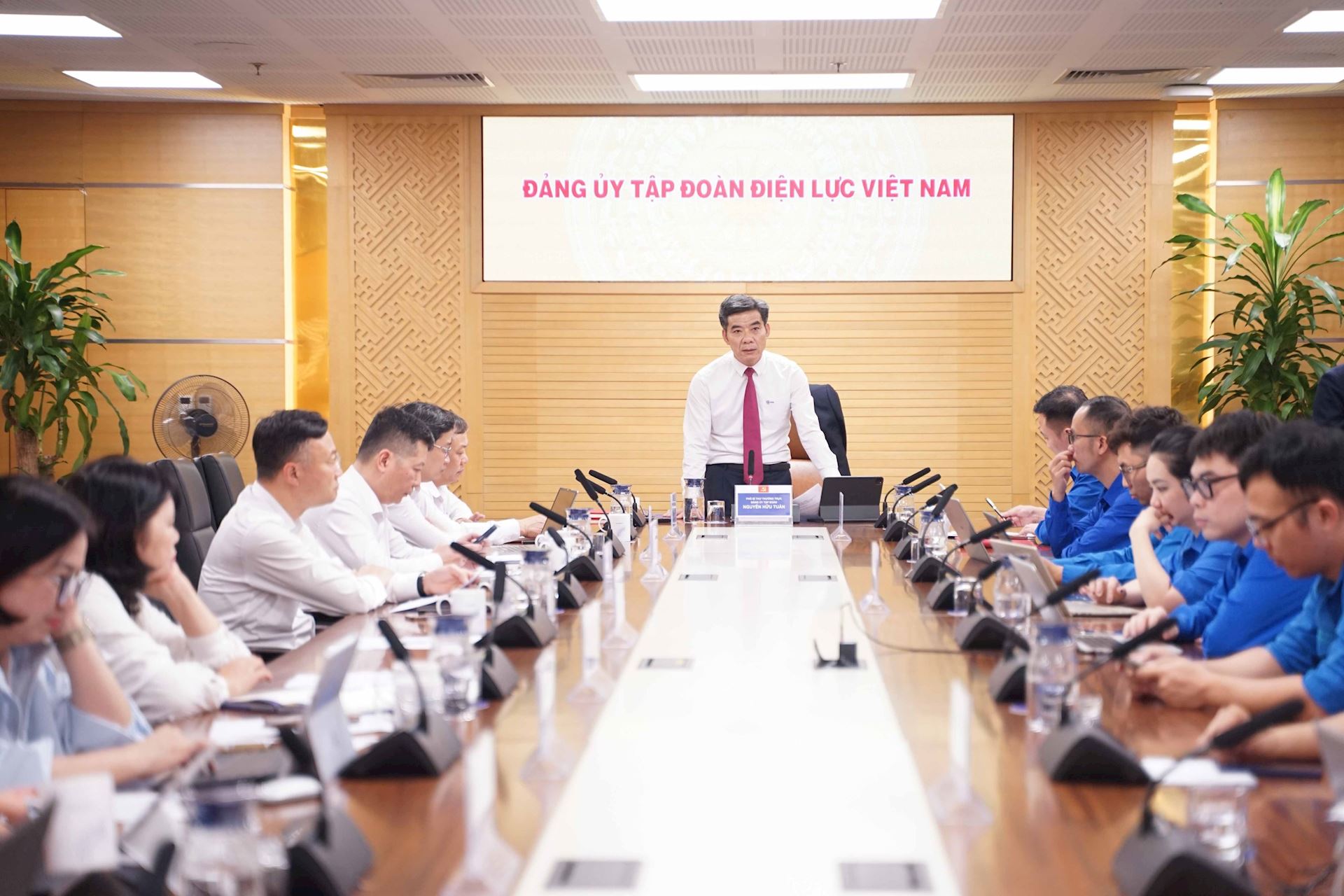 Phát huy vai trò xung kích, sáng tạo của đoàn viên thanh niên trong thực hiện nhiệm vụ chính trị của Tập đoàn