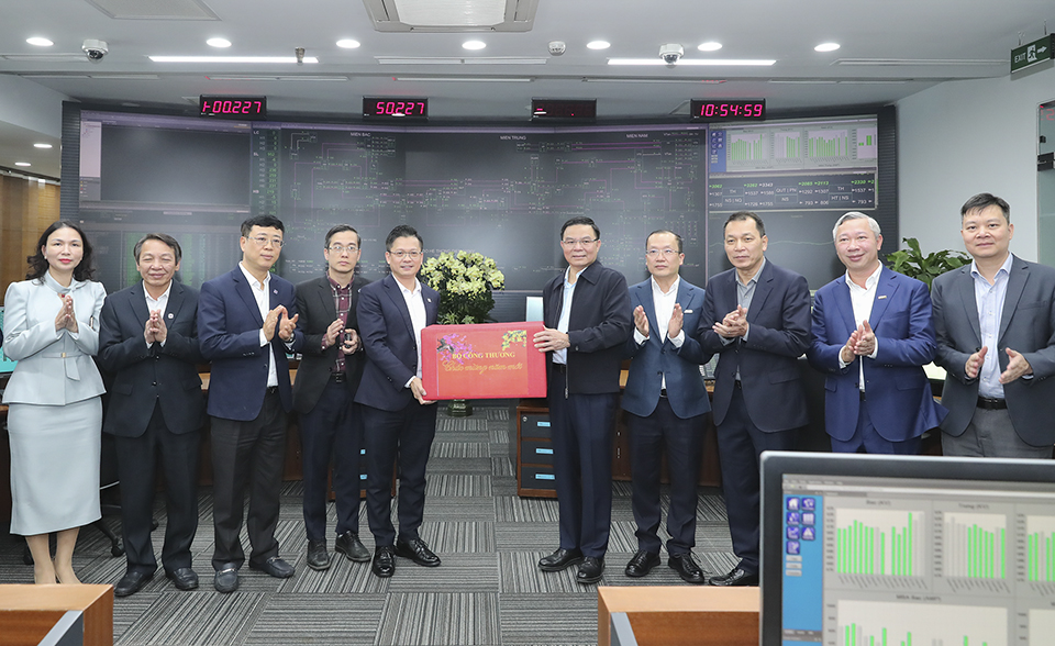 Quyền Bộ trưởng Bộ Công Thương Lê Mạnh Hùng: Bảo đảm cung ứng điện Tết Bính Ngọ an toàn, ổn định, tin cậy trong mọi tình huống 5