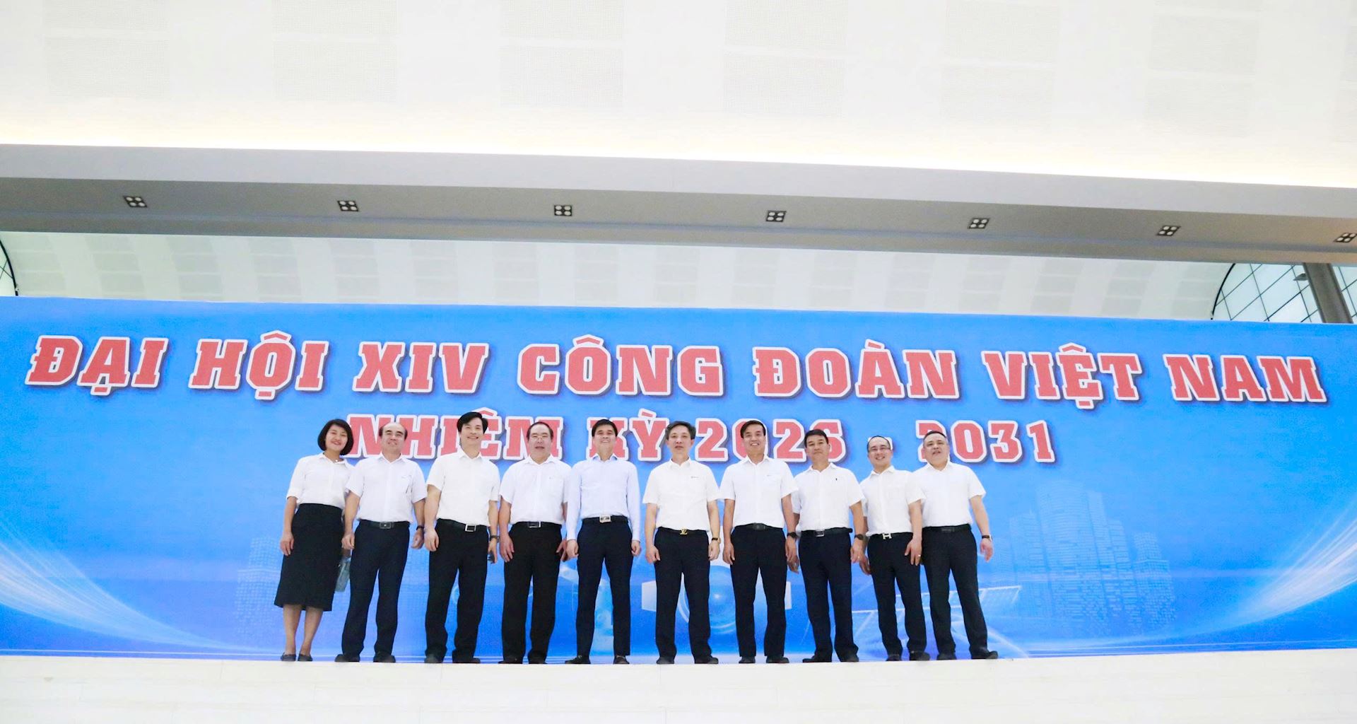 Thăm hỏi, động viên đoàn viên, người lao động đảm bảo điện Đại hội XIV Công đoàn Việt Nam 7