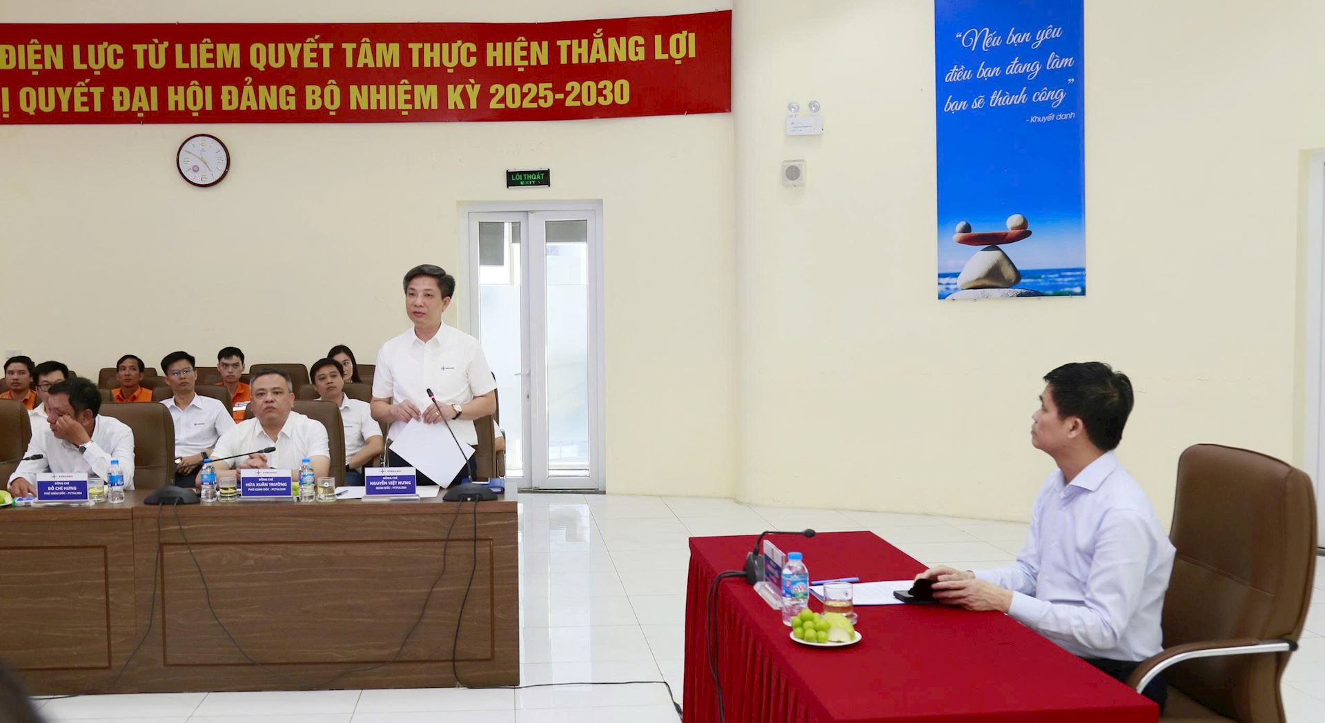 Thăm hỏi, động viên đoàn viên, người lao động đảm bảo điện Đại hội XIV Công đoàn Việt Nam
