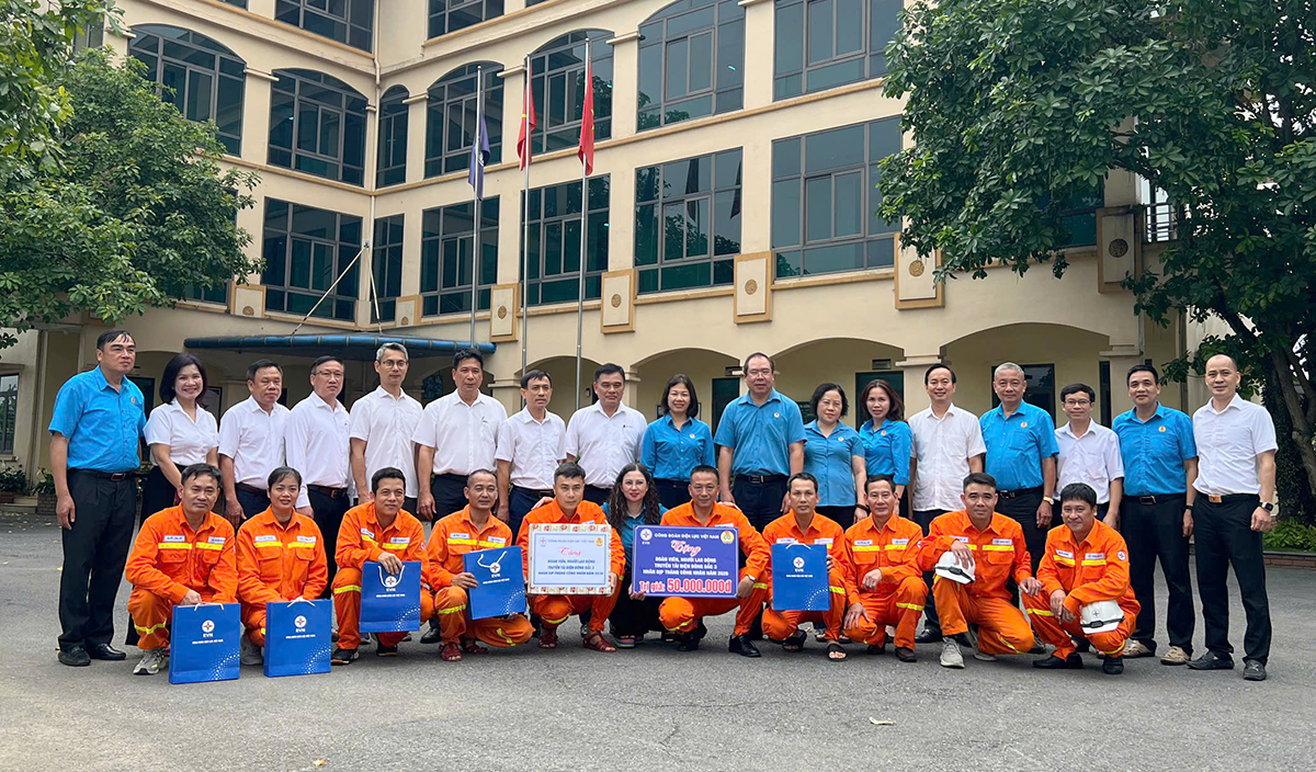 Tháng Công nhân 2026: Lan tỏa sự sẻ chia tới người lao động Truyền tải điện Đông Bắc 3 3
