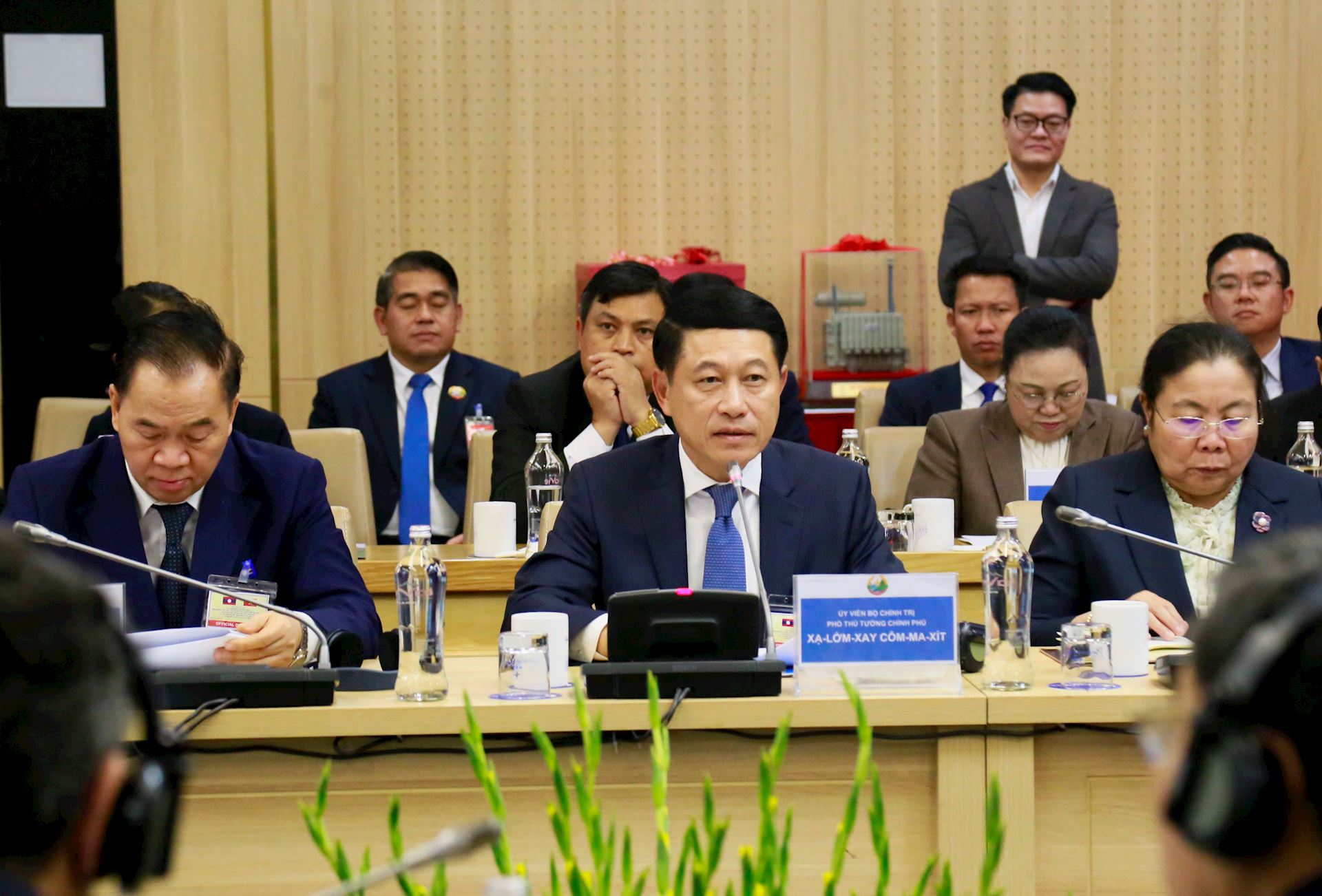 Tổng Bí thư Ban Chấp hành Trung ương Đảng Nhân dân Cách mạng Lào, Chủ tịch nước CHDCND Lào thăm và làm việc tại EVN 6