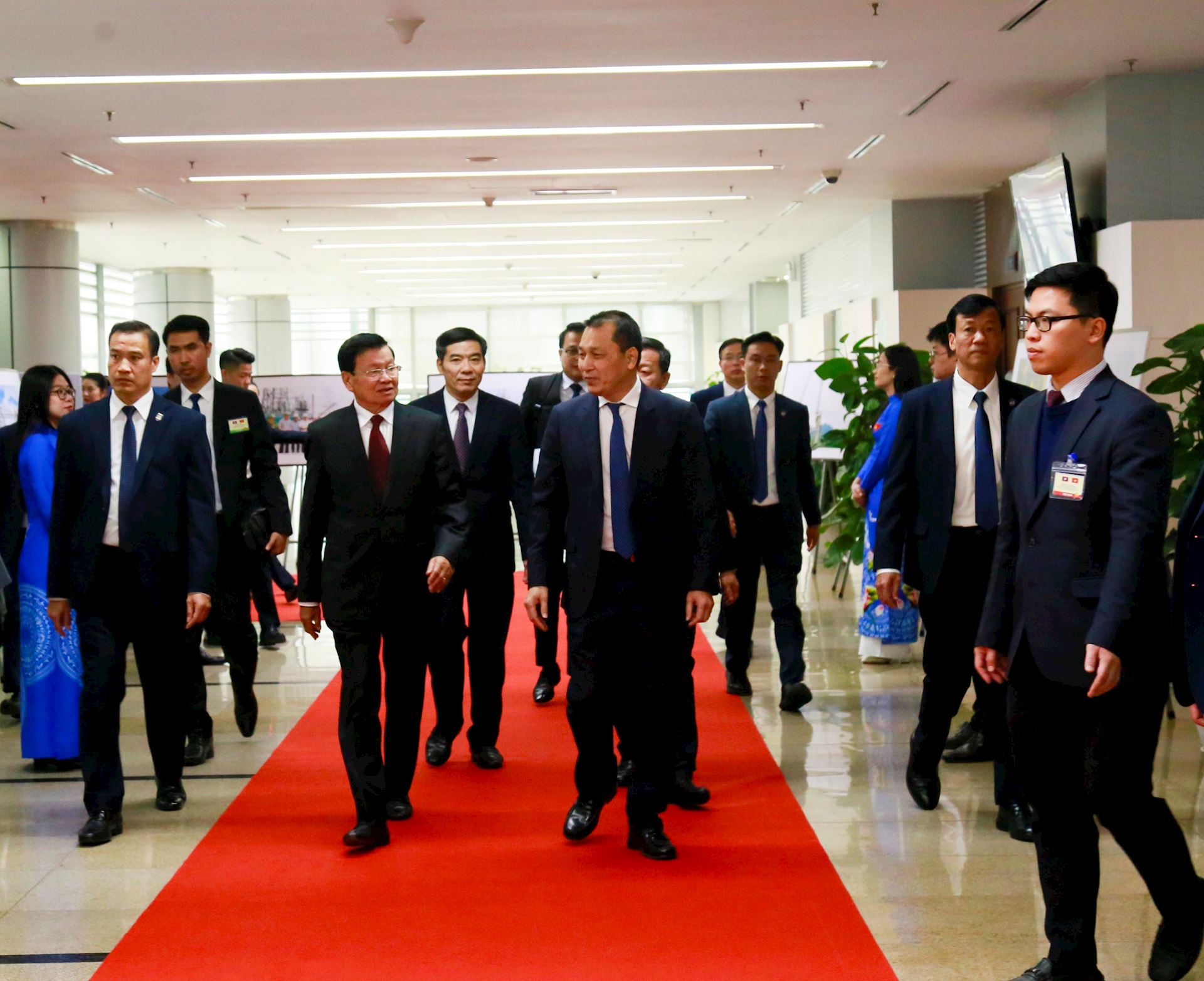 Tổng Bí thư Ban Chấp hành Trung ương Đảng Nhân dân Cách mạng Lào, Chủ tịch nước CHDCND Lào thăm và làm việc tại EVN