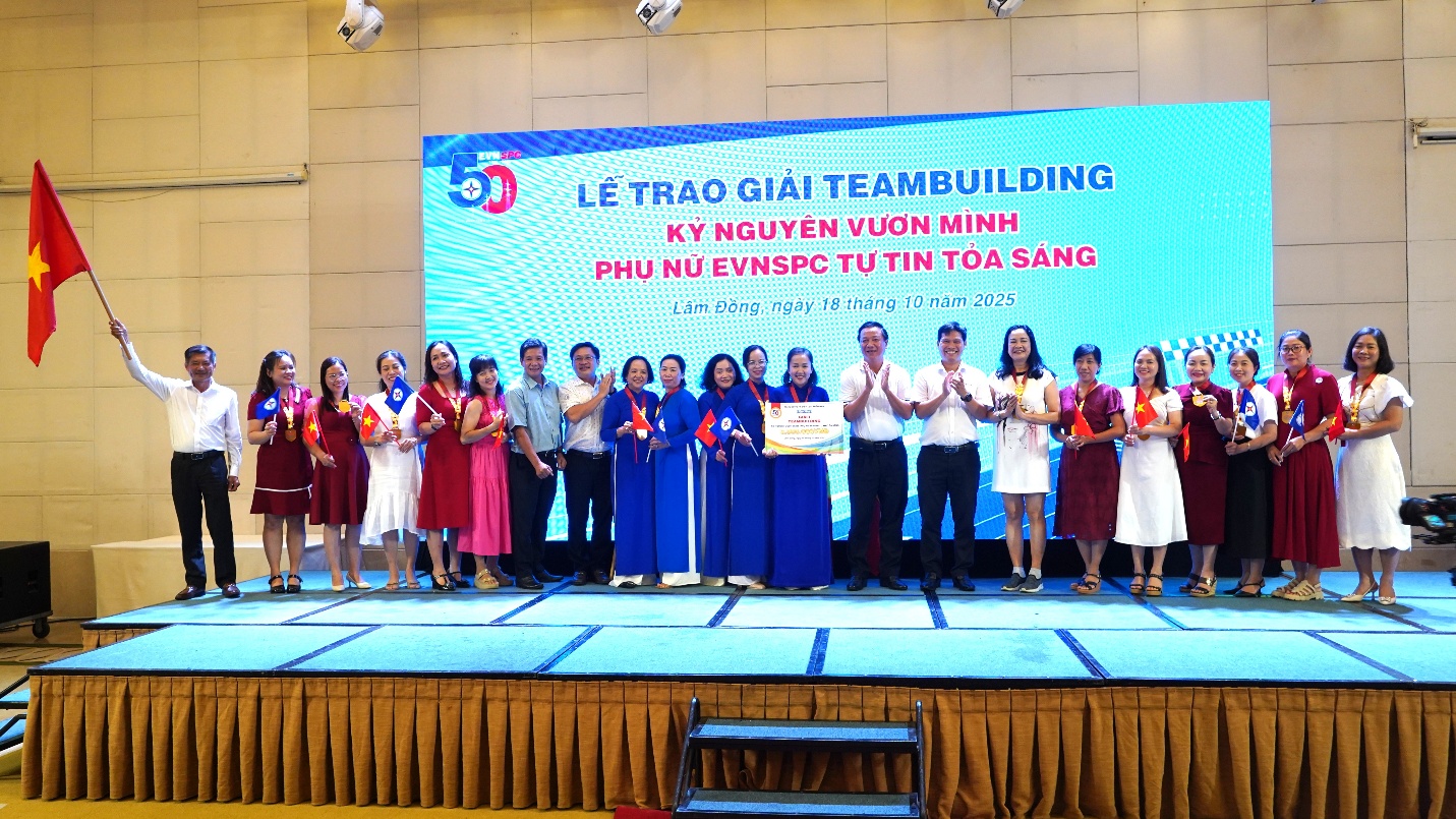 Tổng công ty Điện lực miền Nam có 3 tập thể và 4 cá nhân được khen thưởng trong công tác bình đẳng giới.