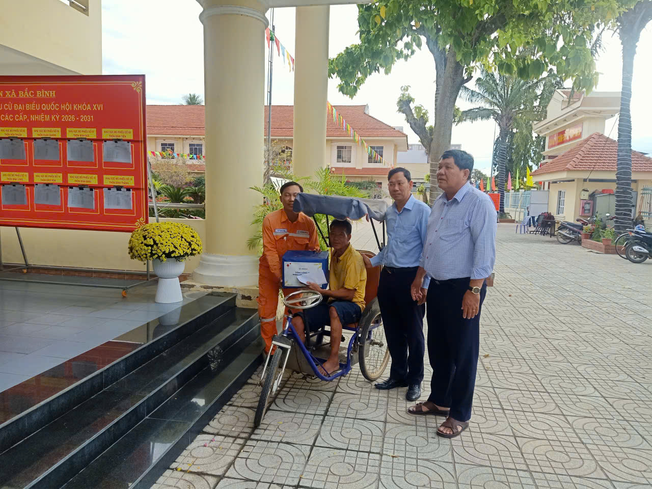 Tổng công ty Điện lực miền Nam “mang Tết” sớm đến với người nghèo 4