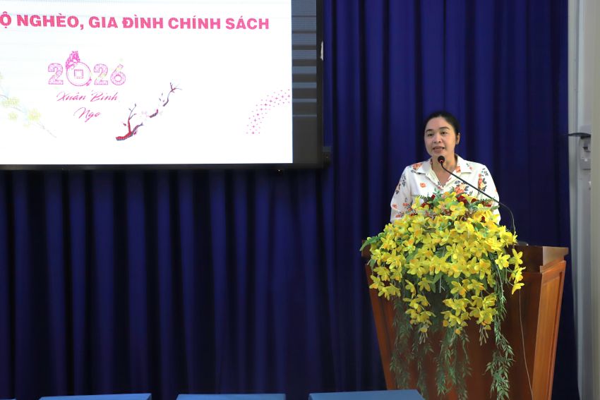 Tổng công ty Điện lực miền Nam và Công ty Điện lực Đồng Nai trao 80 phần quà Tết cho hộ nghèo tại Bù Gia Mập và Định Quán