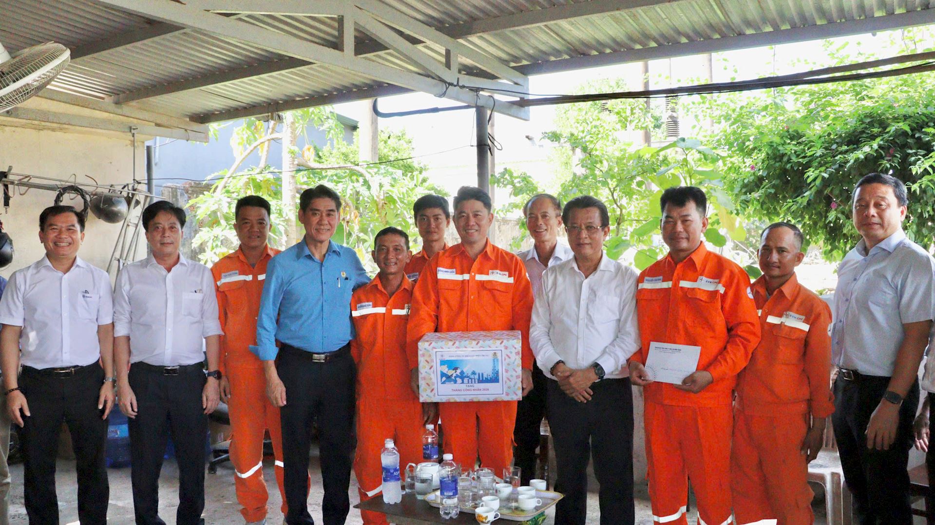 Tổng Giám đốc và Chủ tịch Công đoàn EVNCPC thăm, động viên người lao động PC Quảng Trị trong Tháng Công nhân 2026