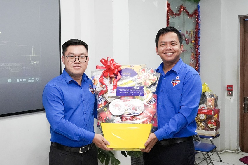 Xuân Bính Ngọ 2026: EVNHCMC lan tỏa sự quan tâm, tiếp thêm động lực cho người lao động 8