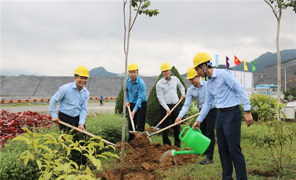 Thực hiện phong trào Tết trồng cây Xuân Quý Mão năm 2023