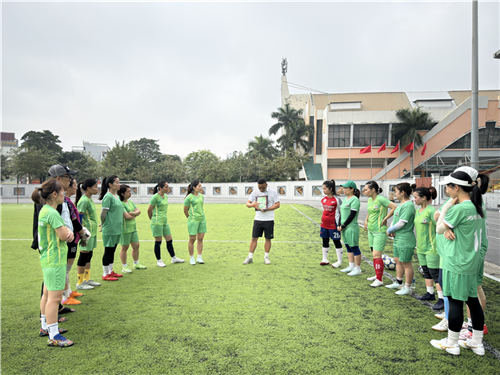 Nữ EVNHANOI sẵn sàng tranh tài tại Giải bóng đá Nữ CBCNV EVN năm 2026