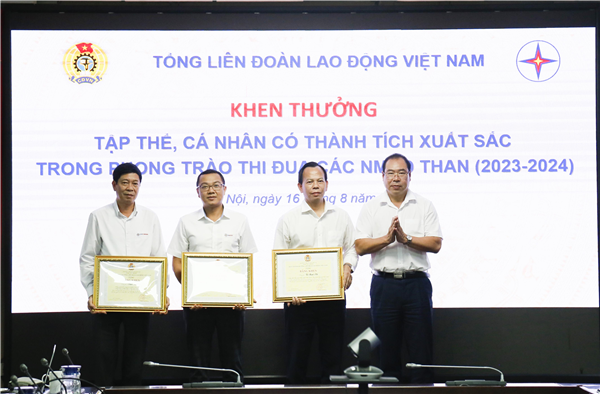 Thi đua vận hành an toàn, đảm bảo cung cấp điện lập thành tích chào mừng Đại hội Đảng bộ các cấp