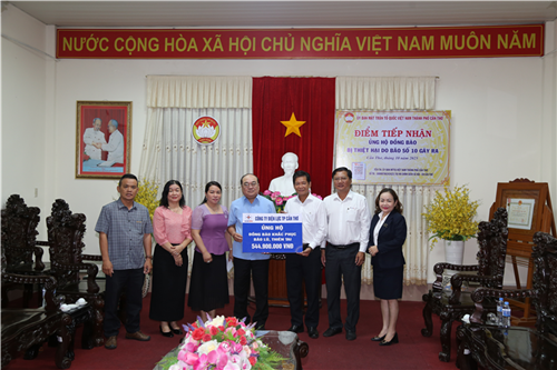 CÔNG TY ĐIỆN LỰC THÀNH PHỐ CẦN THƠ ỦNG HỘ ĐỒNG BÀO KHẮC PHỤC BÃO LŨ, THIÊN TAI