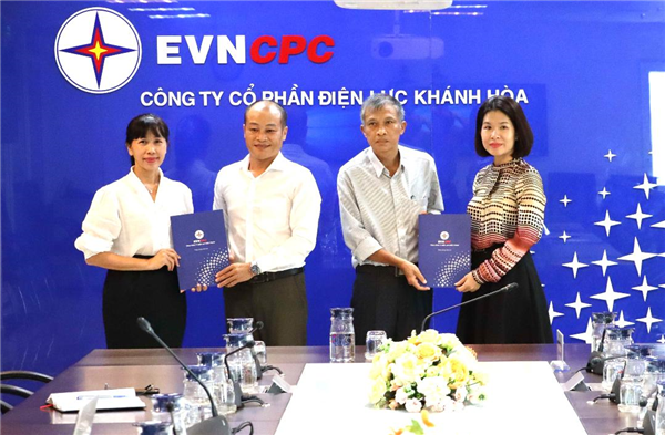 Công đoàn EVNCPC thăm hỏi người lao động tại PC Khánh Hòa