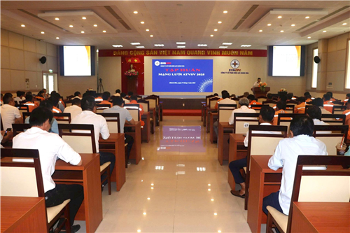 Công đoàn PC Khánh Hòa: Tổ chức tập huấn mạng lưới ATVSV năm 2025