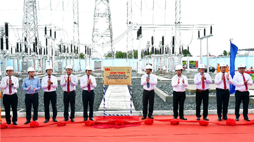 EVNSPC gắn biển hai công trình chào mừng Đại hội đại biểu Đảng bộ EVN, lần thứ IV