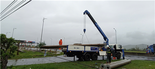 EVNCPC khẩn trương khắc phục sự cố điện do bão số 10 tại Quảng Trị