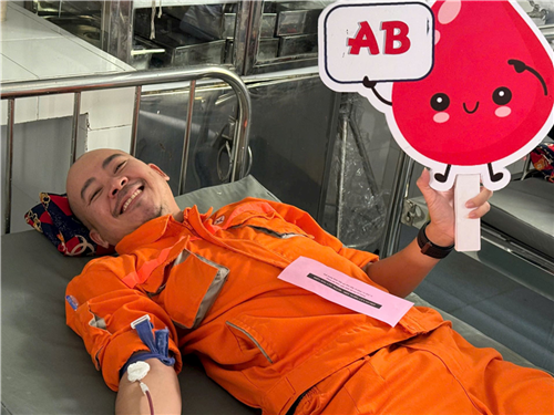 Người lao động Nhà máy Nhiệt điện Vĩnh Tân 4 tham gia hiến máu hưởng ứng “Tuần lễ hồng EVN” lần thứ XI