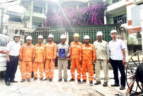 Công đoàn KHPC kịp thời thăm hỏi, động viên anh em công nhân thi công tại hiện trường