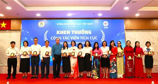 Công đoàn Điện lực Việt Nam ra mắt giao diện mới Trang thông tin điện tử và Fanpage, biểu dương 32 cộng tác viên