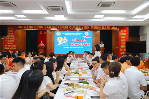 “Bữa cơm Công đoàn” – Sợi dây gắn kết trong mái nhà EVNHANOI