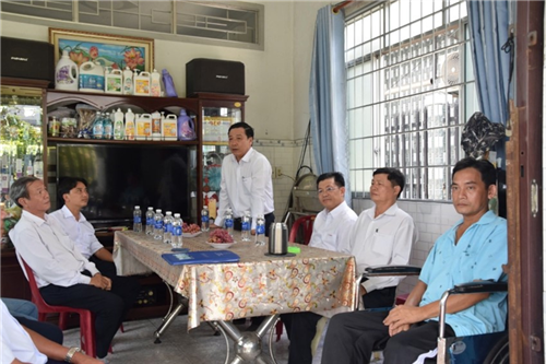 Công đoàn Công ty Điện lực Vĩnh Long thăm hỏi 02 trường hợp người lao động gặp hoàn cảnh khó khăn