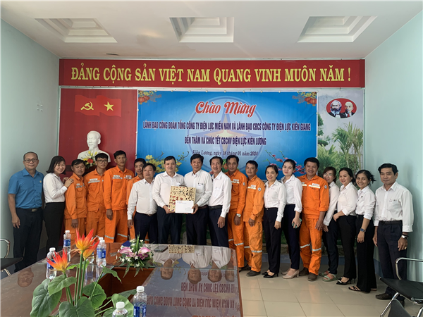 Công đoàn Tổng Công ty Điện lực miền Nam thăm hỏi, động viên người lao động tại Điện lực Kiên Lương, Công ty Điện lực Kiên Giang