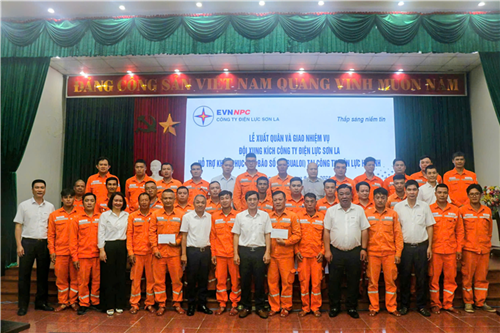 Công ty Điện lực Sơn La chi viện Công ty Điện lực Hà Tĩnh khắc phục sự cố do bão số 10 