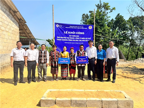 Khởi công xây dựng nhà cho đoàn viên có hoàn cảnh khó khăn