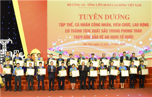 08 Lãnh đạo Tổng Liên đoàn Lao động Việt Nam và Bộ Công An biểu dương, khen thưởng cho các tập thể