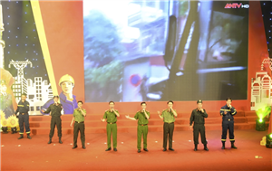 12 Nam nữ diễn viên biểu diễn tại Chương trình nghệ thuật