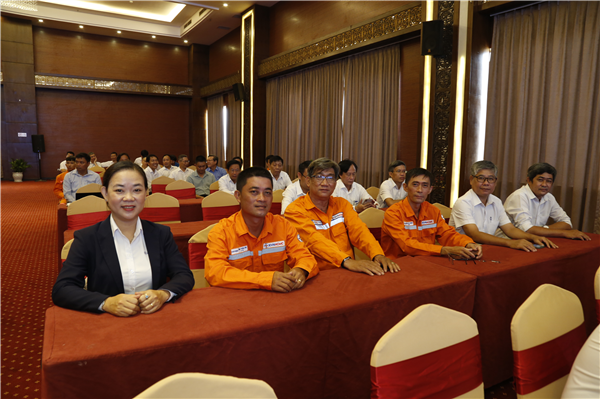 Cán bộ công đoàn và đại biểu ATVSV tại hội nghị