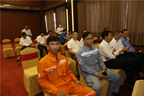 Cán bộ công đoàn và đại biểu ATVSV tại hội nghị